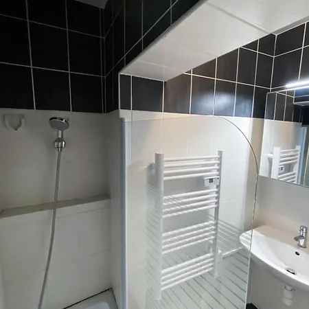 Les Trois Frontieres Apartment *