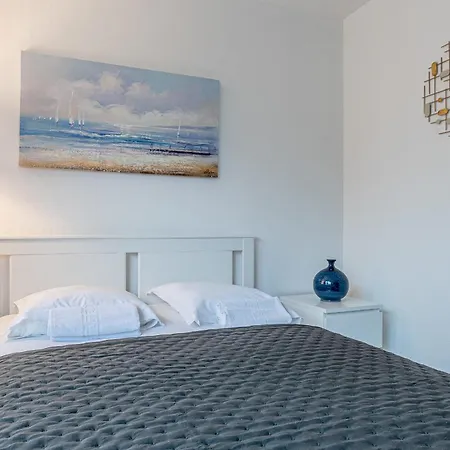 Les Trois Frontieres Apartment